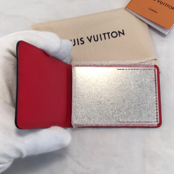 AUTHENTIC Louis Vuitton Kabuki mirror - Picture 3 of 7